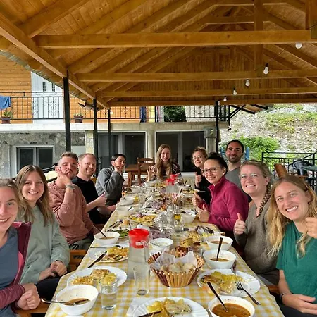 Alojamento de Acomodação e Pequeno-almoço Bujtina Brahim Selimaj *