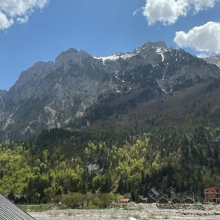 Bujtina Brahim Selimaj Alojamento de Acomodação e Pequeno-almoço Valbonne